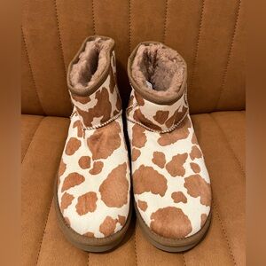 NEW Classic Mini Cow Print Ugg Boots